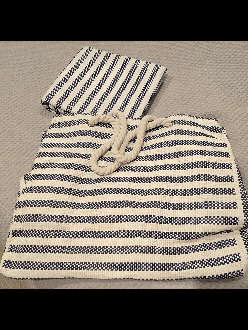 Striped DSW Woven Navy and White Tote Bag, Rope Handles, Beach Mat NWOT
